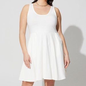 Mini Foxy Skater Dress with pockets Size 3 (22-24)